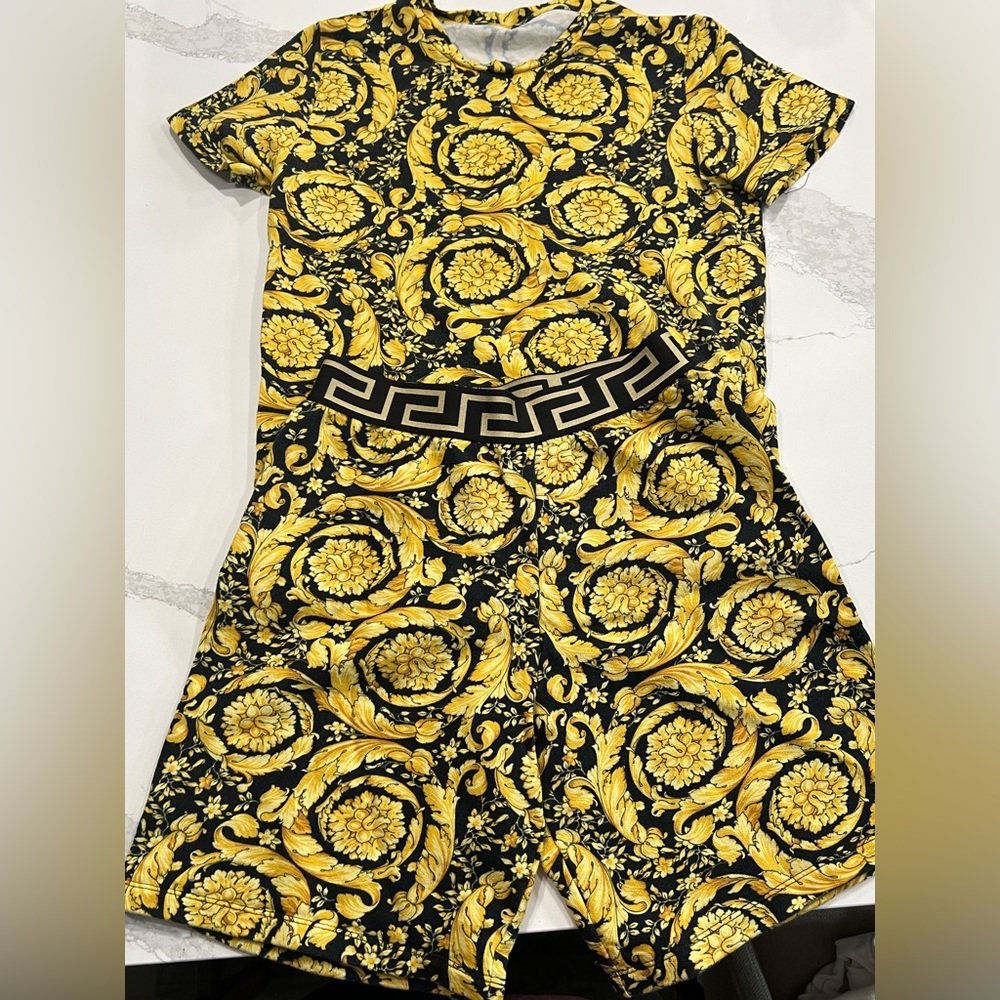 Kids Barocco Versace set. Size 10